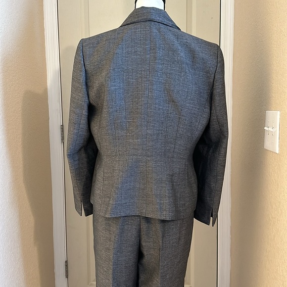 Le Suite Separates Jacket and Pantsuit Size 12P - Picture 3 of 10